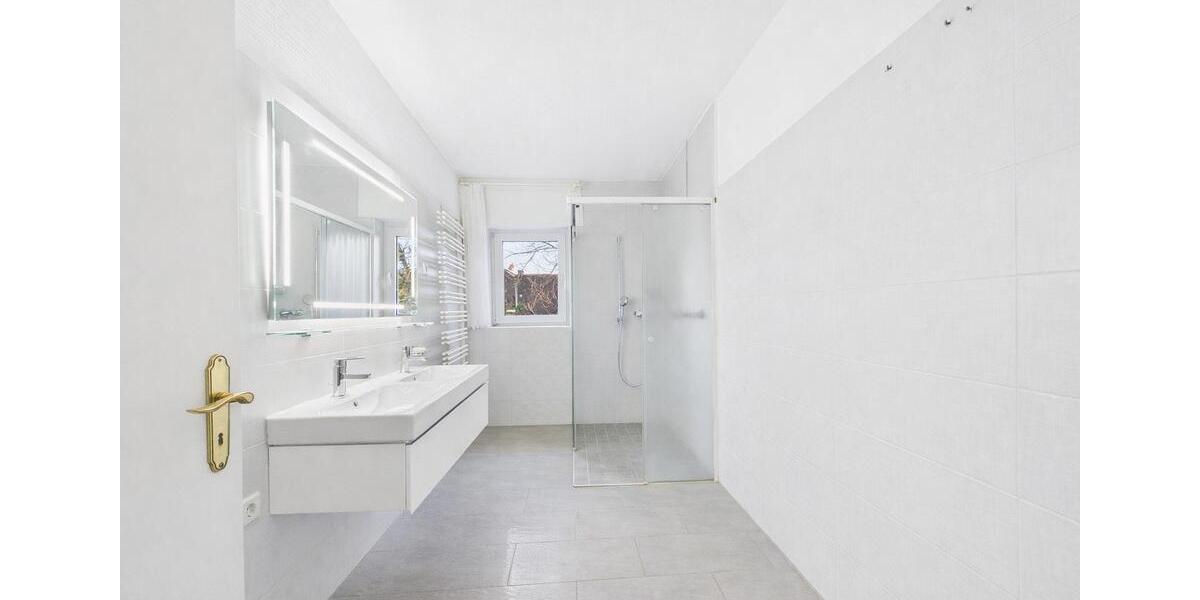 Doppelhaushälfte Dinslaken - 4 Zimmer, 160 m&sup2;, 2.150&euro; | Angebot:25301631