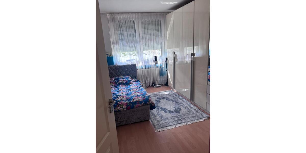 Etagenwohnung Neukirchen-Vluyn Vluyn - 3.5 Zimmer, 85 m&sup2;, 185.000&euro; | Angebot:26100522