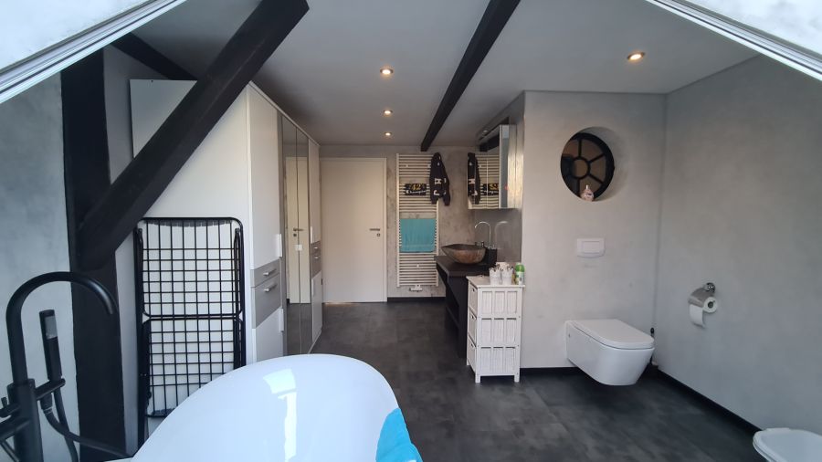 Provisionsfrei* solider Resthof 3 ETW Pool Sauna Garagen Toplage - Gewerbeobjekt Rees | Angebot:25167471