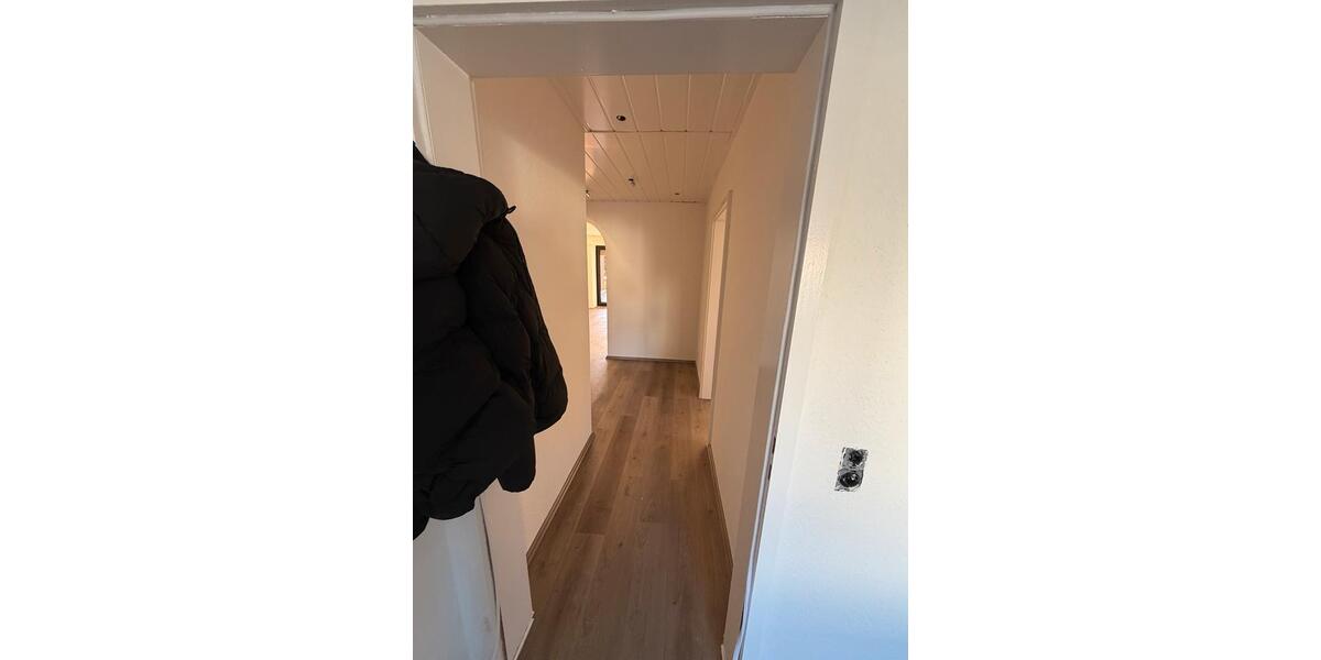 Erdgeschoßwohnung Duisburg Walsum - 3.5 Zimmer, 94 m&sup2;, 1.150&euro; | Angebot:25258855