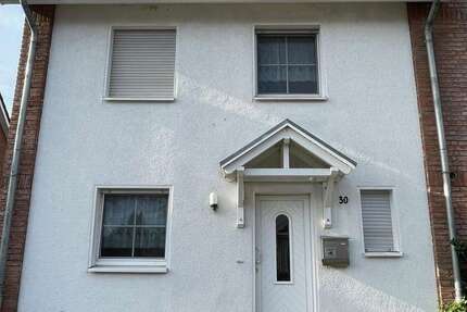 Haus Moers Hochstraß - 5 Zimmer, 147 m&sup2;, 495.000&euro; | Angebot:25429159