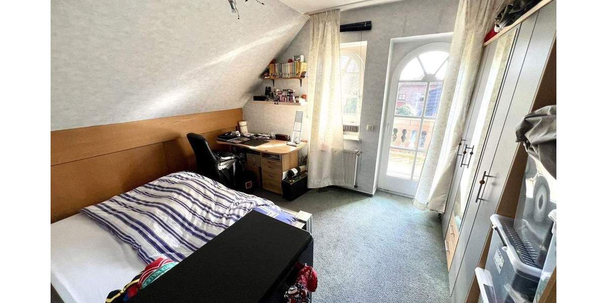 Einfamilienhaus Gladbeck Mitte - 9 Zimmer, 307 m&sup2;, 930.000&euro; | Angebot:25670854