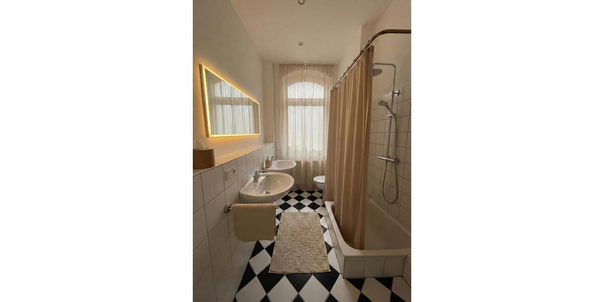 Etagenwohnung Wesel Fusternberg - 4 Zimmer, 127 m&sup2;, 1.400&euro; | Angebot:25792031