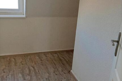 Wohnung Duisburg Mittelmeiderich - 5 Zimmer, 140 m&sup2;, 1.100&euro; | Angebot:25174363