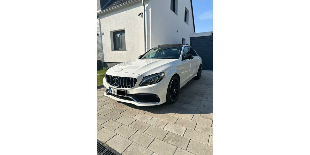 Mercedes-Benz C 63 AMG 77.550 km 40.800 &euro; Gladbeck 45968