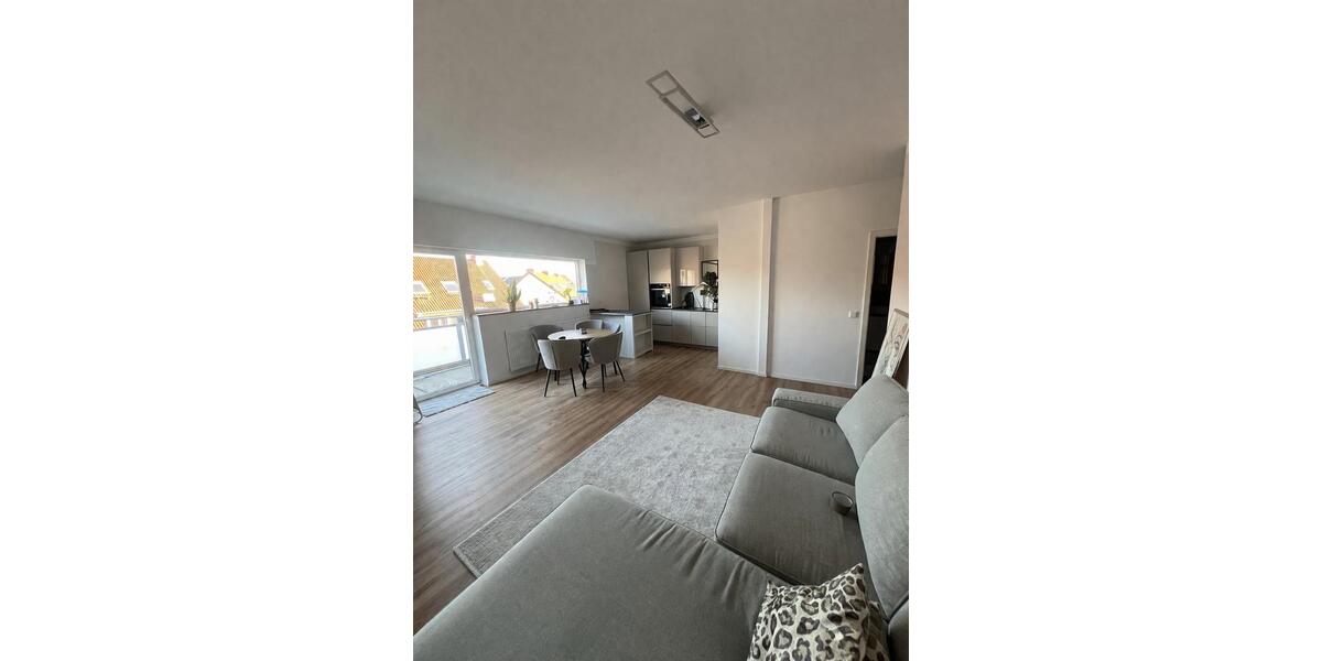 Dachgeschoßwohnung Moers - 2.5 Zimmer, 67 m&sup2;, 195.000&euro; | Angebot:26051235