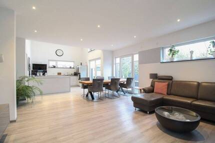 Haus Rees - 6 Zimmer, 665.000&euro; | Angebot:26688480