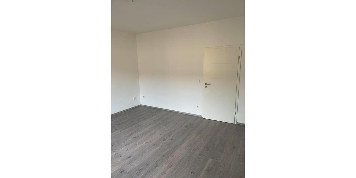 Etagenwohnung Oberhausen - 2 Zimmer, 55 m&sup2;, 490&euro; | Angebot:25369338