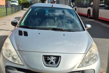 Peugeot 206 95.000 km 2.200 &euro; Duisburg 47138