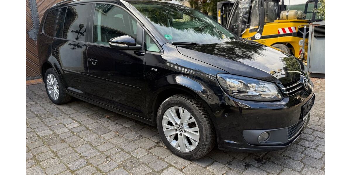 VW Touran 264.221 km 7.300 &euro; Neukirchen-Vluyn 47506