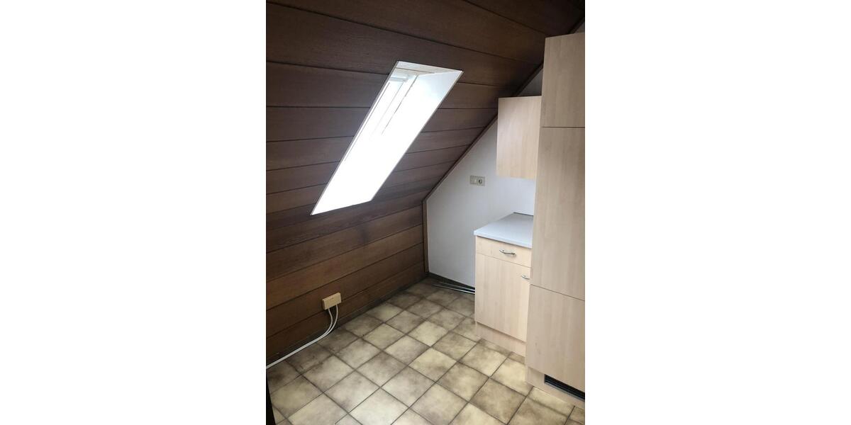 Dachgeschoßwohnung Oberhausen Biefang - 1 Zimmer, 35 m&sup2;, 350&euro; | Angebot:26661769