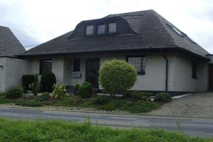 Haus Rees - 355.000&euro; | Angebot:25880819