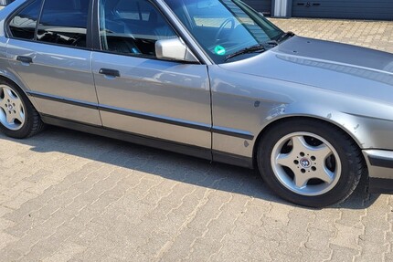 BMW E34 299.960 km 5.400 &euro; Duisburg 47051