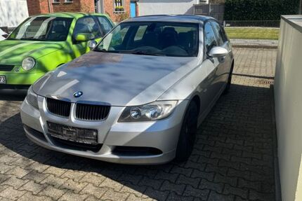 BMW 320 208.000 km 1.350 &euro; Neukirchen-Vluyn 47505