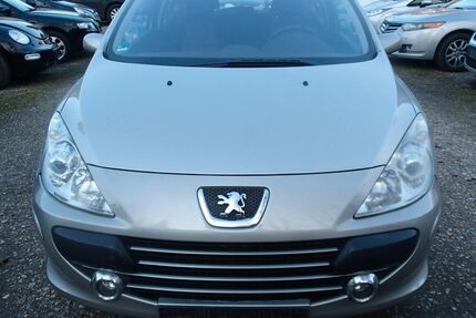 Peugeot 307 223.000 km 1.790 &euro; Oberhausen 46149