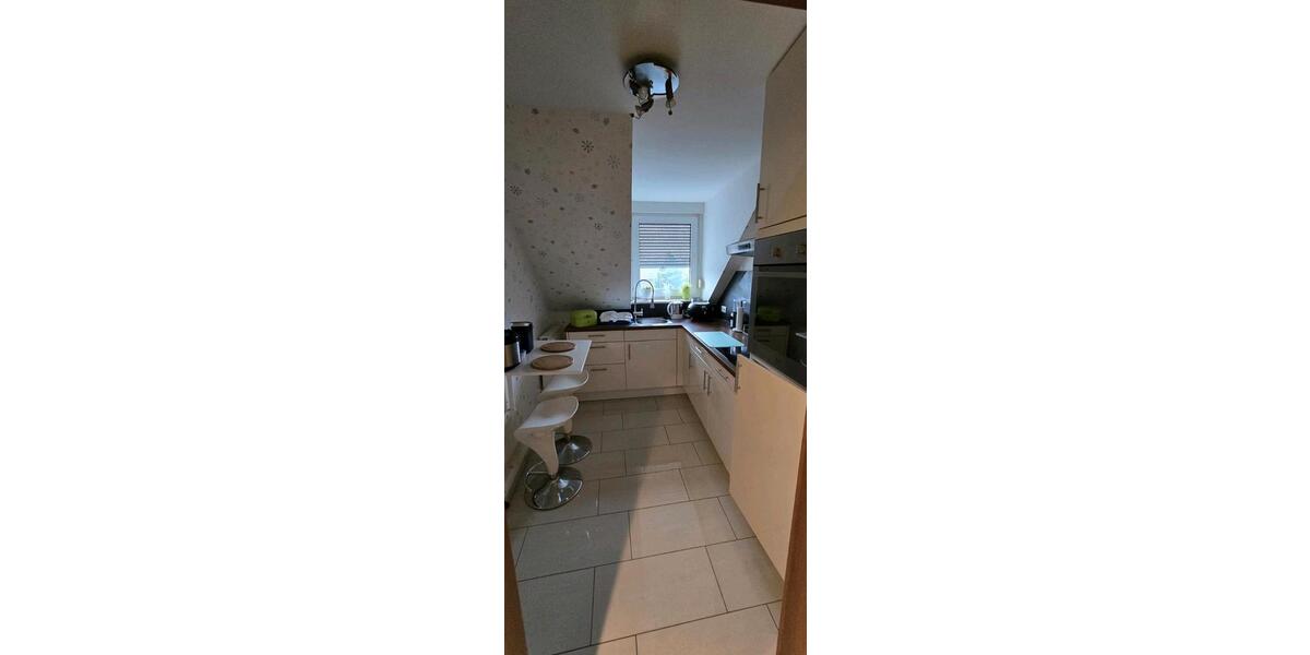 Dachgeschoßwohnung Dinslaken Hiesfeld - 2.5 Zimmer, 35 m&sup2;, 640&euro; | Angebot:25612850