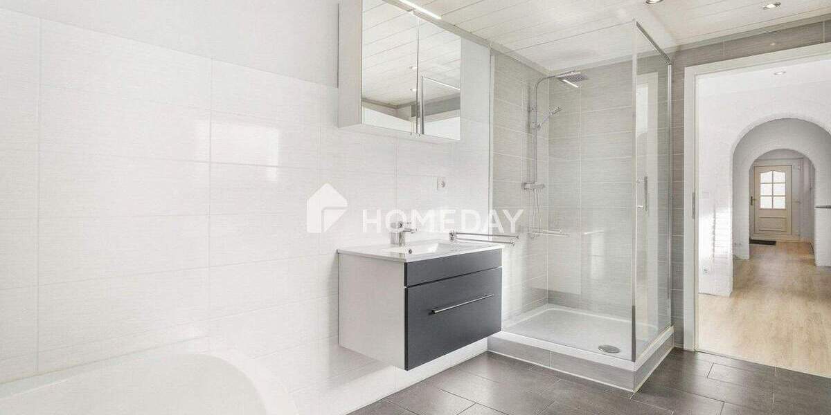 Reihenmittelhaus Bottrop Eigen - 3 Zimmer, 91 m&sup2;, 279.000&euro; | Angebot:25737657