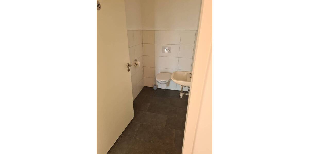 Zimmer Moers Moers-Mitte - 3 Zimmer, 94 m&sup2;, 999&euro; | Angebot:25985473