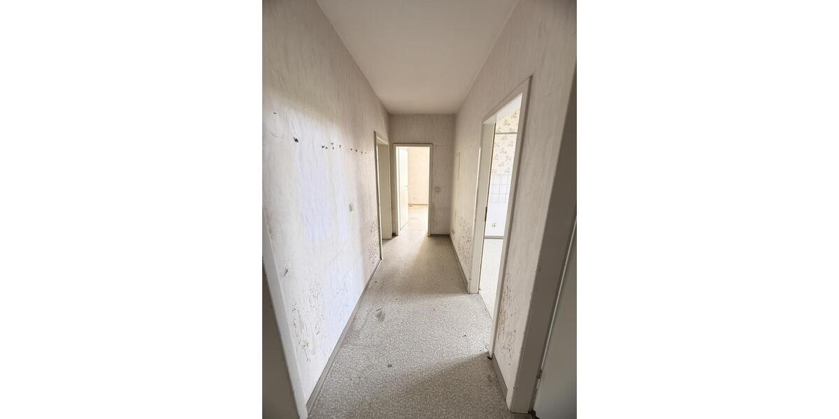 Dachgeschoßwohnung Duisburg Hamborn - 3.5 Zimmer, 70 m&sup2;, 375&euro; | Angebot:26595023