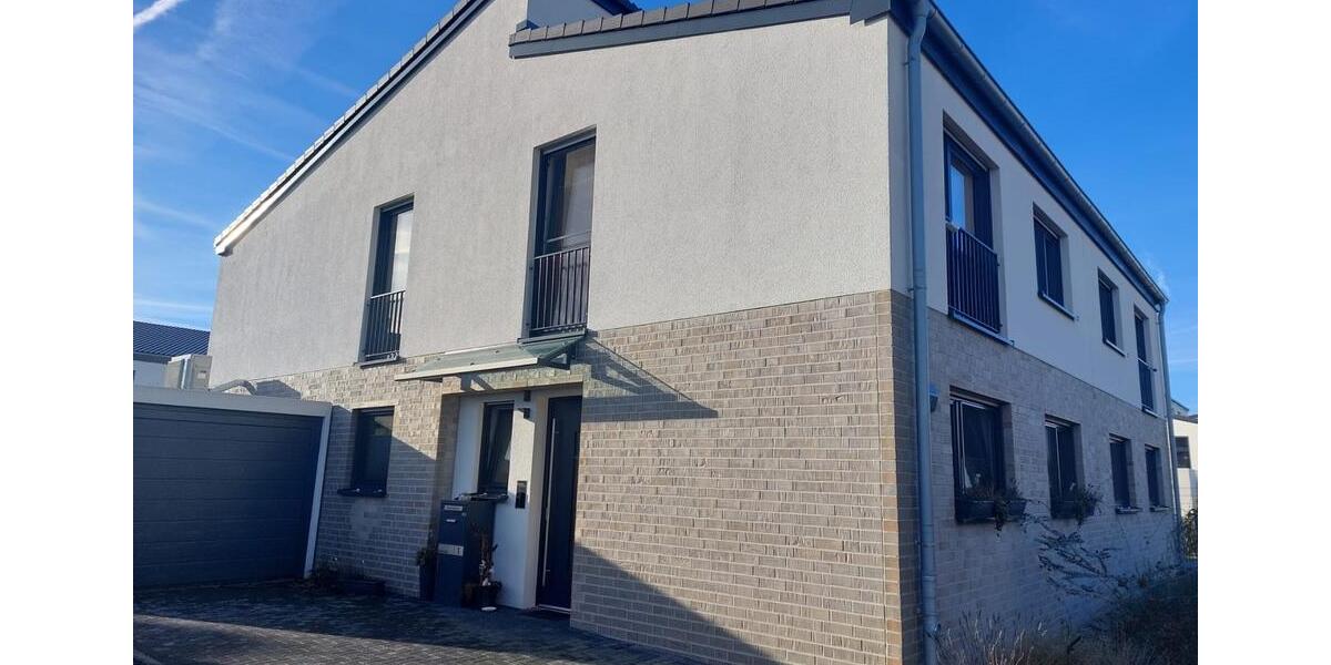 Doppelhaushälfte Kevelaer - 5 Zimmer, 145 m&sup2;, 1.750&euro; | Angebot:25545219