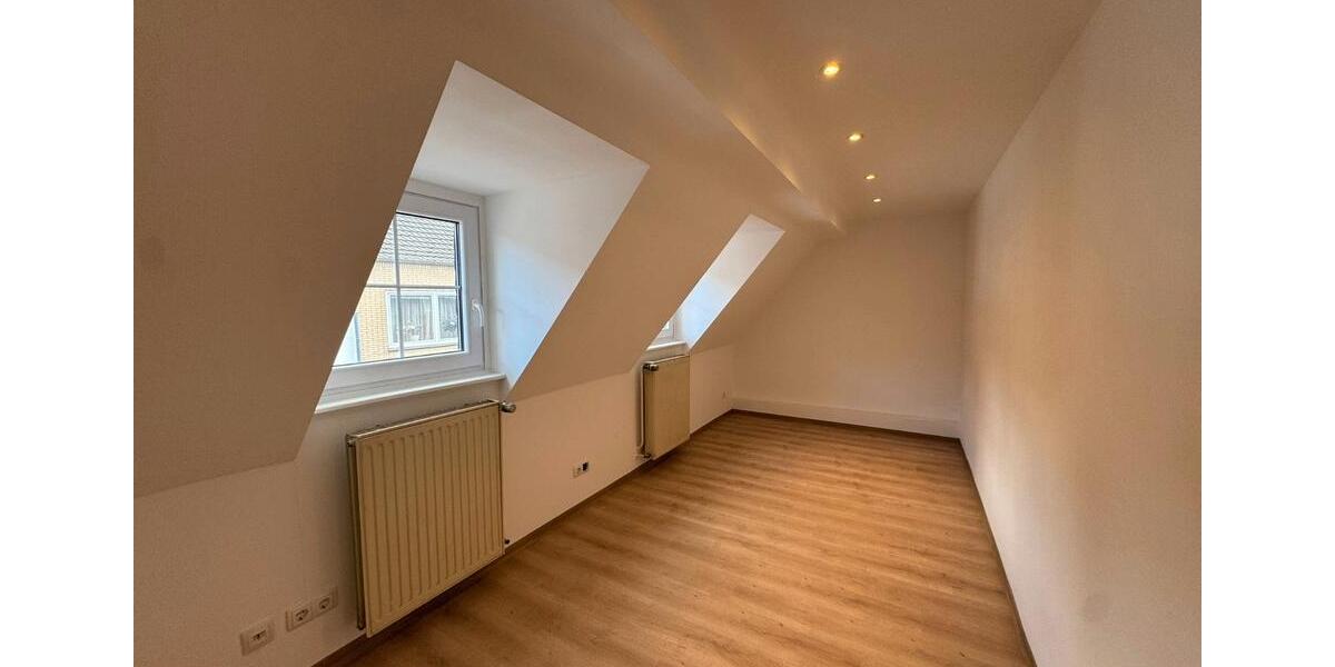 Dachgeschoßwohnung Kalkar - 3 Zimmer, 61 m&sup2;, 675&euro; | Angebot:25920071