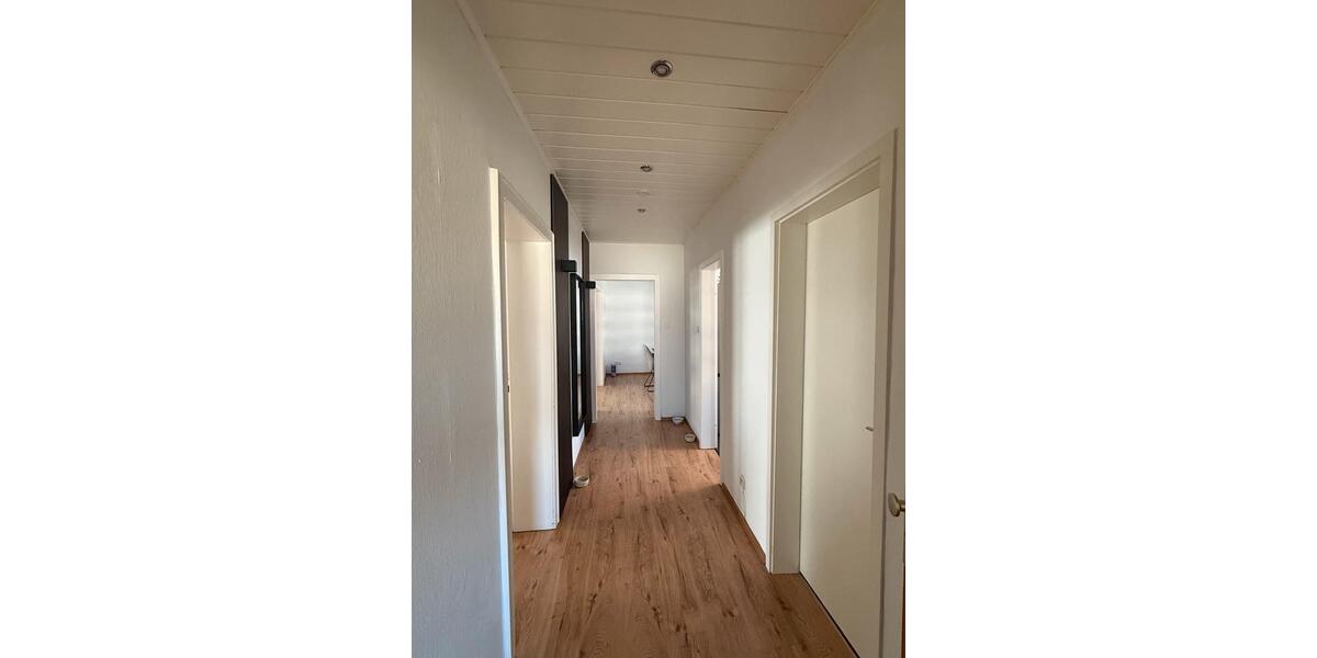 Dachgeschoßwohnung Gladbeck - 4.5 Zimmer, 83 m&sup2;, 750&euro; | Angebot:25806783