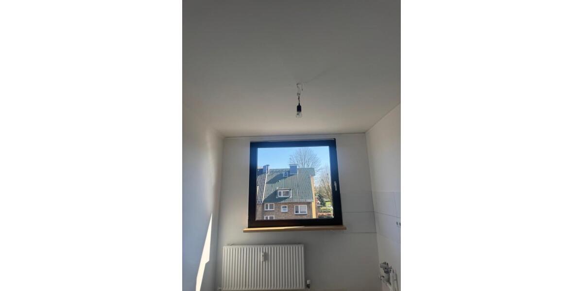 Dachgeschoßwohnung Duisburg Hamborn - 3 Zimmer, 86 m&sup2;, 996&euro; | Angebot:25756642