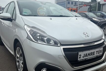 Peugeot 208 140.241 km 4.400 &euro; Geldern 47608
