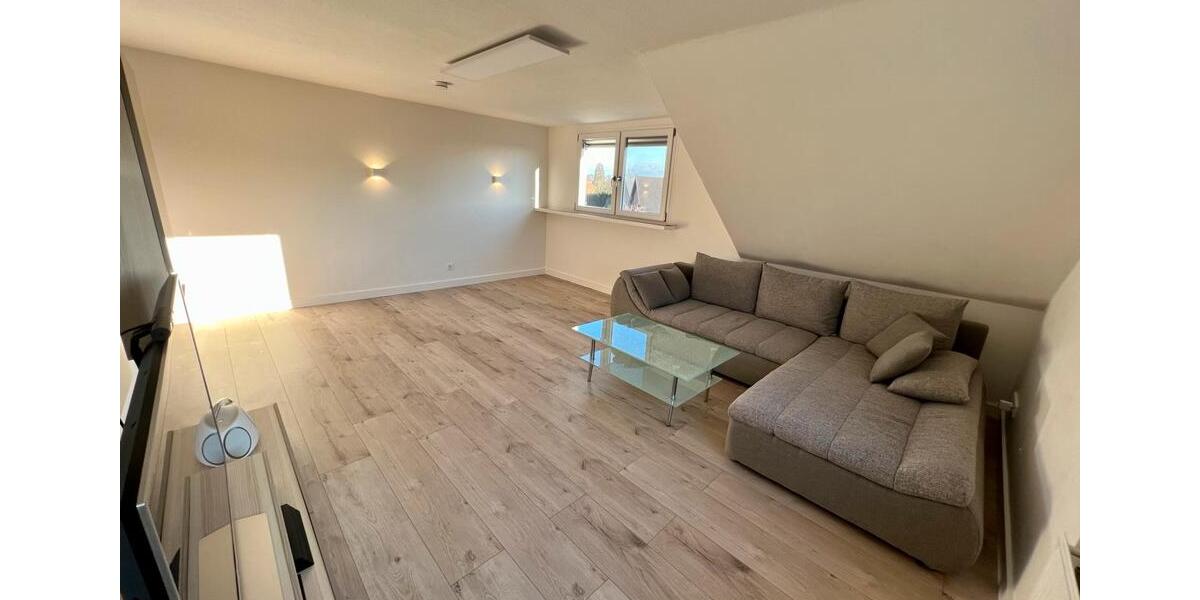 Dachgeschoßwohnung Voerde (Niederrhein) - 3 Zimmer, 78 m&sup2;, 740&euro; | Angebot:25294077