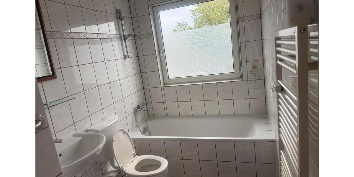 Etagenwohnung Duisburg Beeck - 3 Zimmer, 80 m&sup2;, 450&euro; | Angebot:26507396