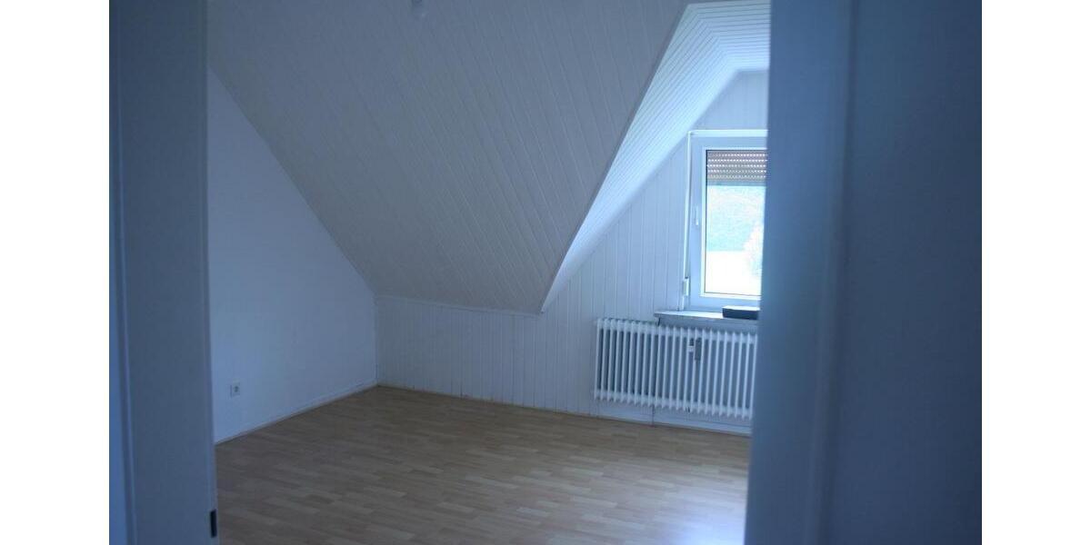 Dachgeschoßwohnung Dinslaken - 2 Zimmer, 52 m&sup2;, 350&euro; | Angebot:25235936