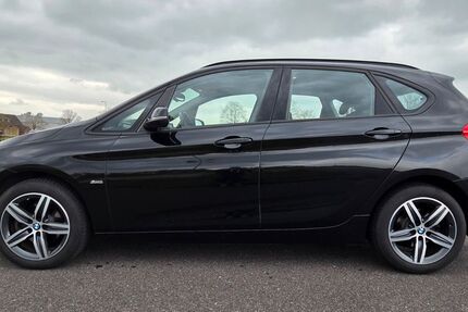 BMW 218 Active Tourer 135.000 km 12.499 &euro; Rheinberg 47495