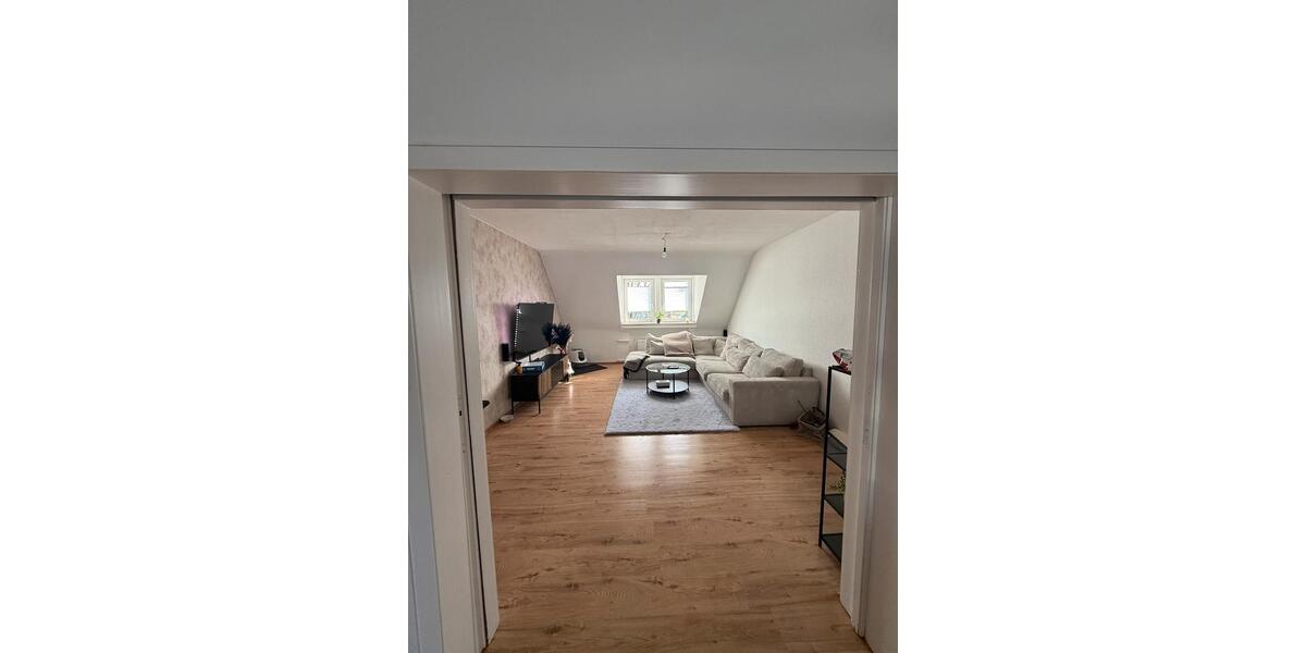 Dachgeschoßwohnung Gladbeck - 4.5 Zimmer, 83 m&sup2;, 750&euro; | Angebot:25988582