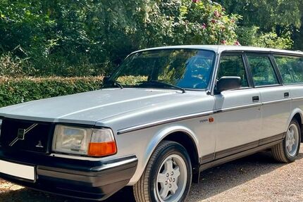Volvo 240 168.276 km 19.990 &euro; Isselburg 46419
