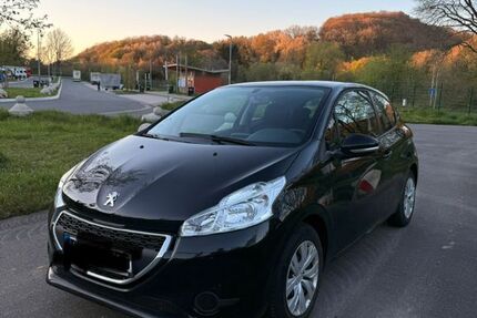 Peugeot 208 47.918 km 7.499 &euro; Duisburg 47259