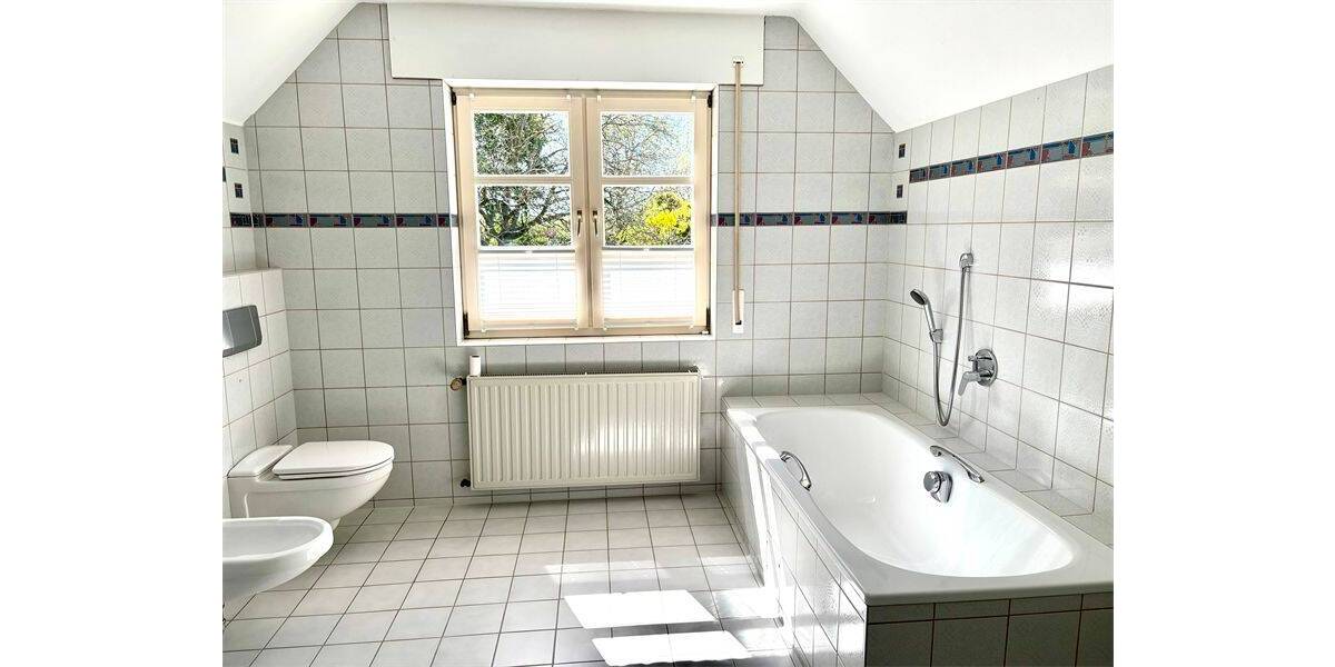 Einfamilienhaus Geldern - 8 Zimmer, 200 m&sup2;, 625.000&euro; | Angebot:26596105