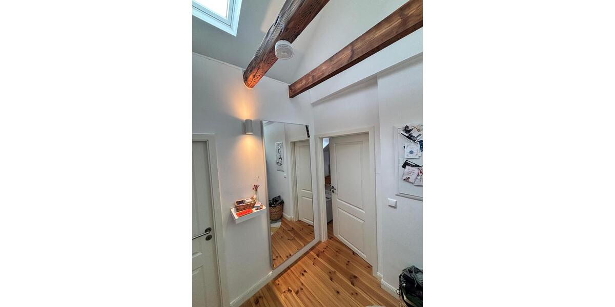 Dachgeschoßwohnung Duisburg Laar - 3 Zimmer, 77 m&sup2;, 725&euro; | Angebot:25343395