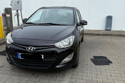 Hyundai i20 154.000 km 5.600 &euro; Moers 47441
