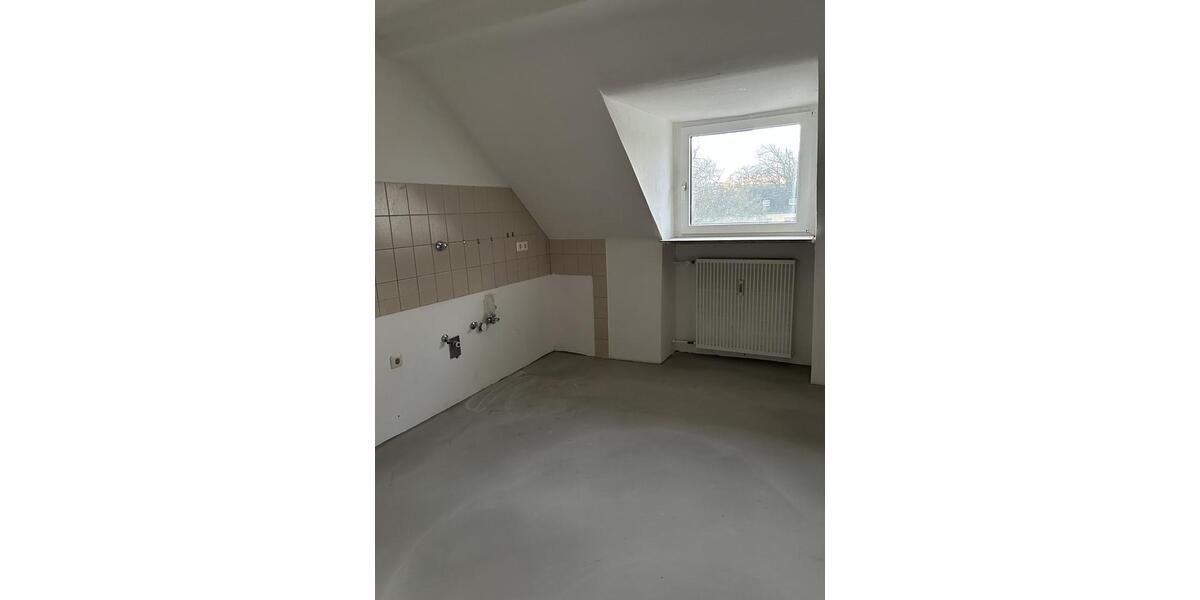 Dachgeschoßwohnung Duisburg Walsum - 2.5 Zimmer, 70 m&sup2;, 473&euro; | Angebot:23282116