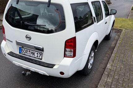 Nissan Pathfinder 204.535 km 6.900 &euro; Borken 46325