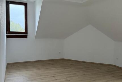 Wohnung Oberhausen - 3 Zimmer, 83 m&sup2;, 840&euro; | Angebot:25924159