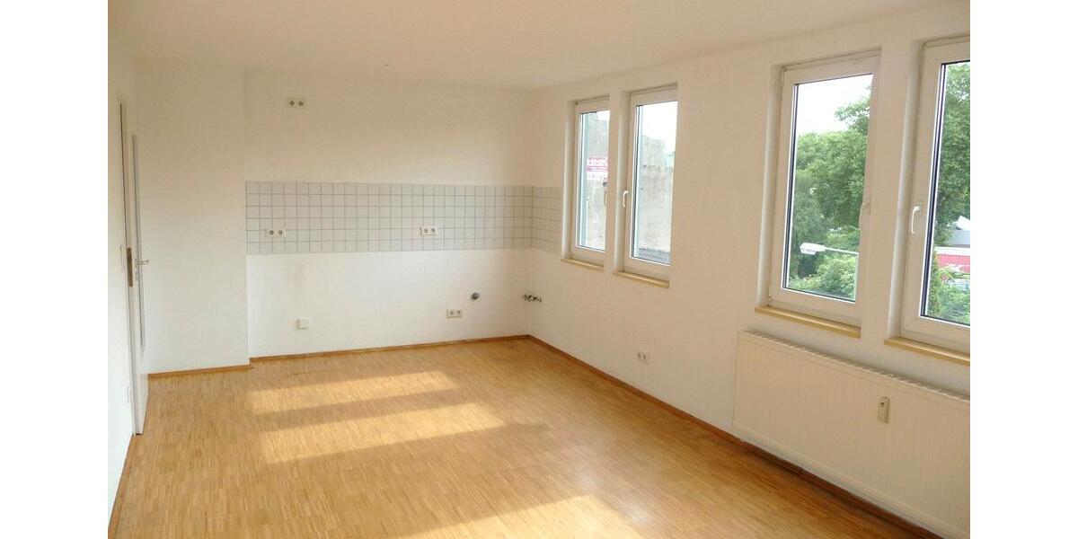 Dachgeschoßwohnung Duisburg Mittelmeiderich - 2.5 Zimmer, 71 m&sup2;, 117.500&euro; | Angebot:26124179