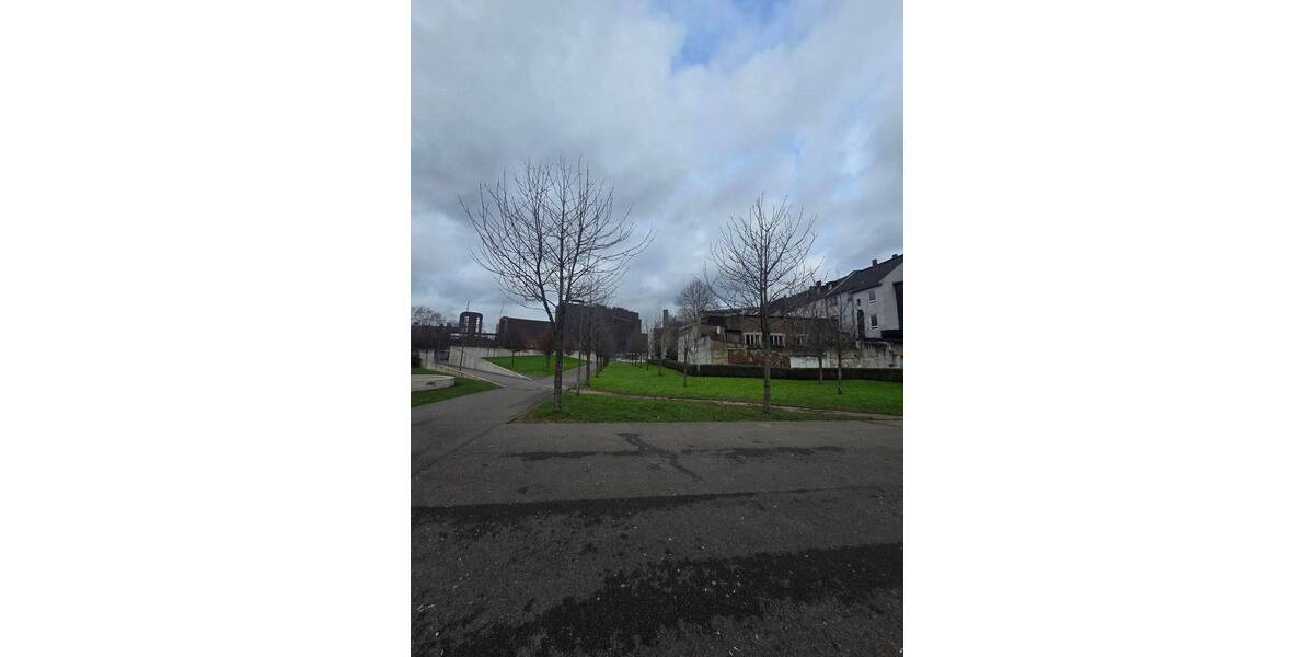 Etagenwohnung Duisburg Bruckhausen - 3 Zimmer, 347 m&sup2;, 240.000&euro; | Angebot:26102284