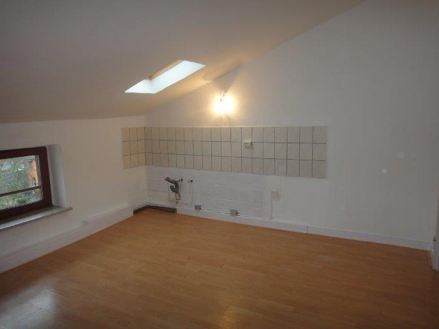Dachgeschoßwohnung Duisburg Laar - 2.5 Zimmer, 65 m&sup2;, 470&euro; | Angebot:26492220